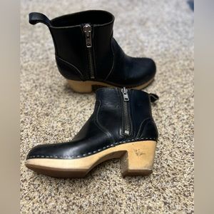 Swedish Hasbeens Black Leather Clog-Style Ankle Boots